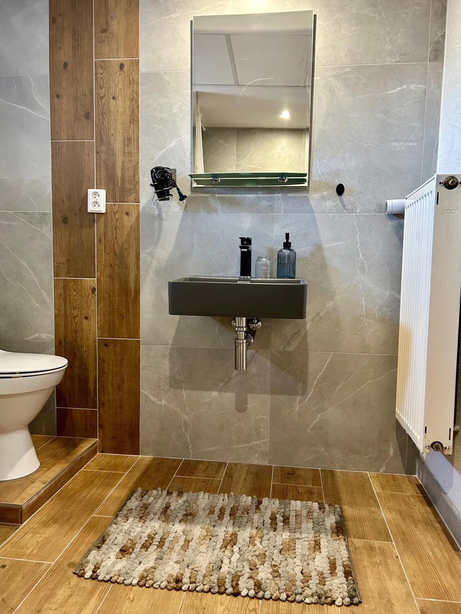 Apartman Velicka Vinaren Poprad Luaran gambar