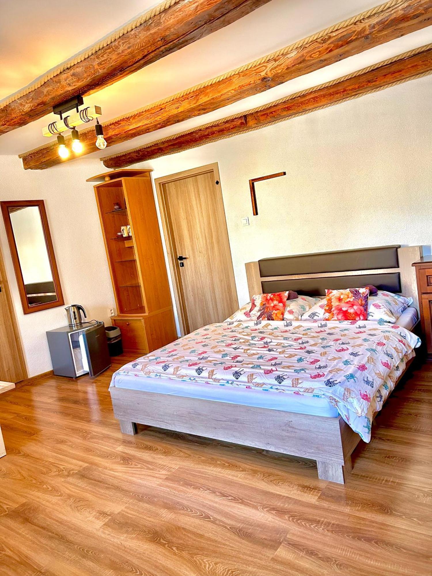 Apartman Velicka Vinaren Poprad Luaran gambar